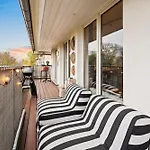 Edler Wohnraum Schwanenteich-penthouse Mit Garage, Grill, Kaffeevollautomat, Klima, Lift & Terrasse