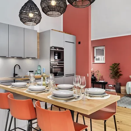 Edler Wohnraum Schwanenteich-penthouse Mit Garage, Grill, Kaffeevollautomat, Klima, Lift & Terrasse Apartment *