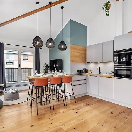 Edler Wohnraum Schwanenteich-Penthouse Mit Seeblick-Dachterrasse, Garage, Grill, Siemens-Kaffeevollautomat, Klima, Lift & Wlan 701 Mbps *