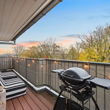 Edler Wohnraum Schwanenteich-penthouse Mit Garage, Grill, Kaffeevollautomat, Klima, Lift & Terrasse Apartment